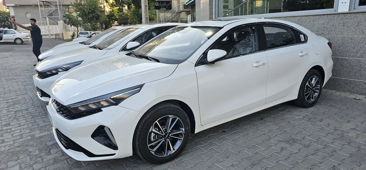 کیا K3 (سراتو) مدل 2025 - تصویر 2
