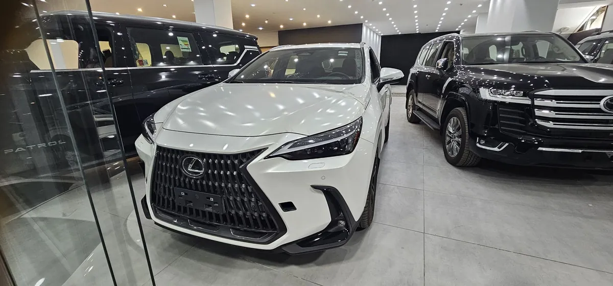 لکسوس NX350 مدل 2025 - تصویر 2