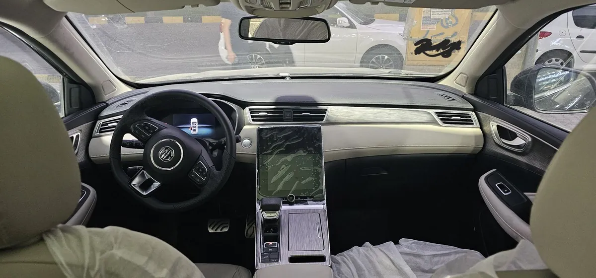 ام جی آر ایکس 5 مدل 2025 - تصویر 3